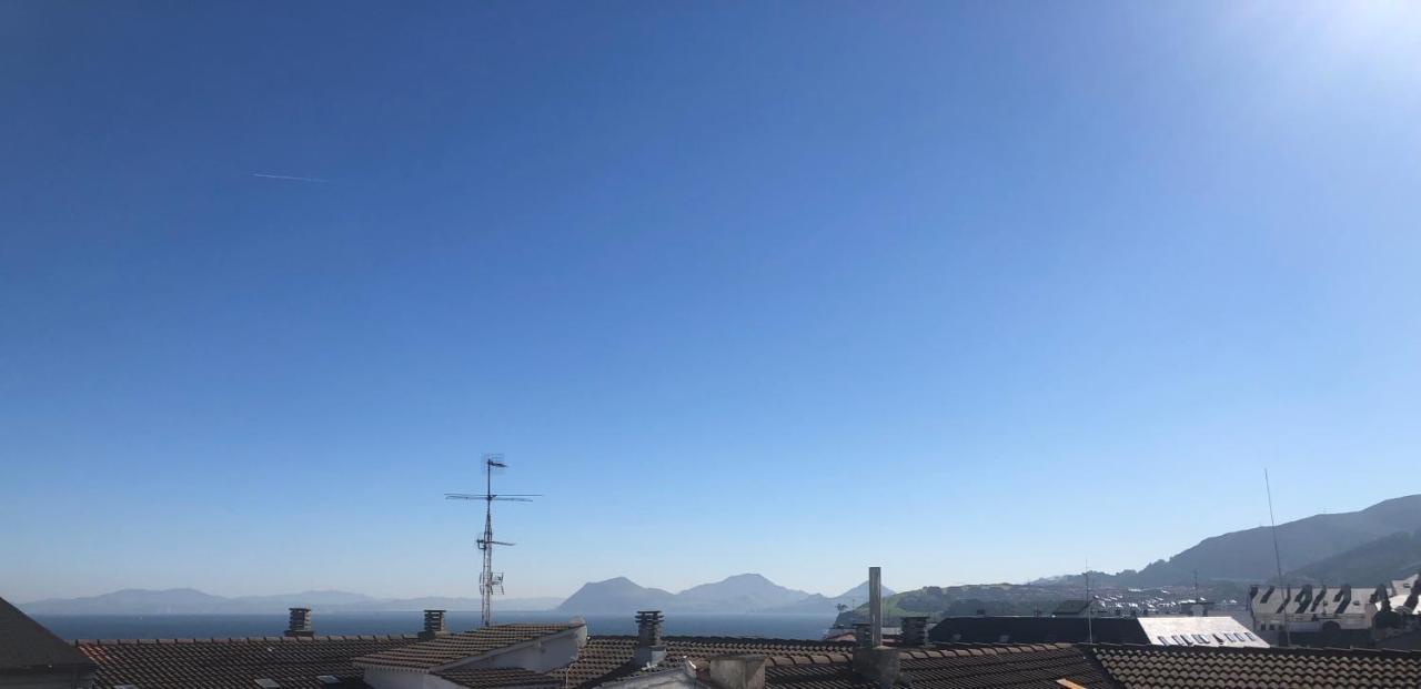 Castro Holidays - Vistas Mar Y Monte Centrico Garaje Gratis Castro Urdiales Exterior photo